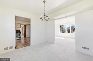 11 Maplewood Dr, Levittown, PA 19056 - Photo 15