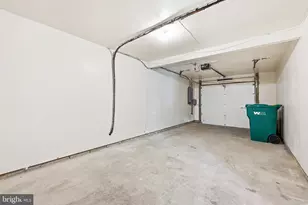 11 Maplewood Dr, Levittown, PA 19056 - Photo 21