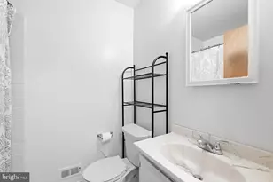 11 Maplewood Dr, Levittown, PA 19056 - Photo 33