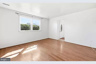 11 Maplewood Drive, Levittown, PA 19056 - Photo 7