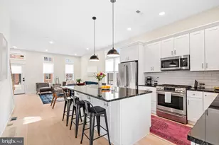 113 Thornton Ln, Newtown, PA 18940 - Photo 3