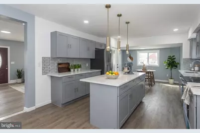 7105 N Radcliffe Street, Bristol, PA 19007 - Photo 9