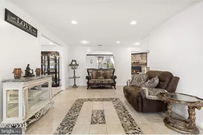 608 E Pine Street, Feasterville-Trevose, PA 19053 - Photo 5