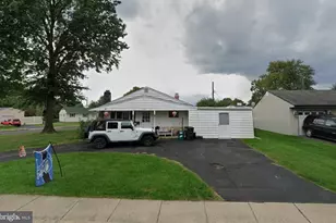 820 Auburn Rd, Fairless Hills, PA 19030 - Photo 1