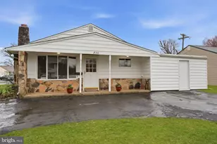 820 Auburn Rd, Fairless Hills, PA 19030 - Photo 1