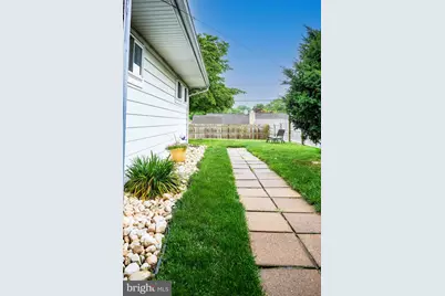 604 Trenton Road, Fairless Hills, PA 19030 - Photo 9