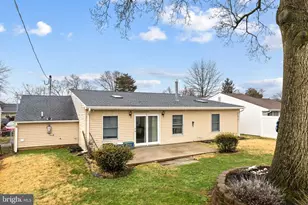 131 Lebbie Ln, Fairless Hills, PA 19030 - Photo 31