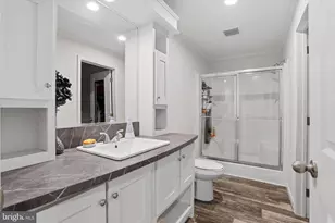 398 Laurel Run Dr, Quakertown, PA 18951 - Photo 11