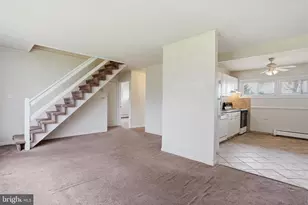 52 Inland Rd, Levittown, PA 19057 - Photo 9