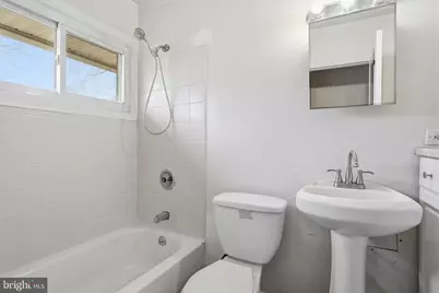 52 Inland Road, Levittown, PA 19057 - Photo 5