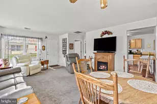 80 Avenrowe Ct, Fairless Hills, PA 19030 - Photo 9