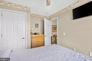 80 Avenrowe Ct, Fairless Hills, PA 19030 - Photo 17