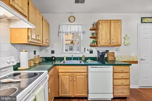 80 Avenrowe Ct, Fairless Hills, PA 19030 - Photo 21