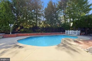 4421 Roselyn Ln, Bensalem, PA 19020 - Photo 3