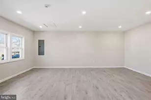 4421 Roselyn Ln, Bensalem, PA 19020 - Photo 9