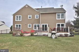 367 Merion Pl, Newtown, PA 18940 - Photo 3