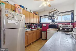 8 Inlet Rd, Levittown, PA 19057 - Photo 5