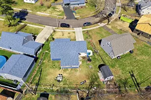 8 Inlet Rd, Levittown, PA 19057 - Photo 31