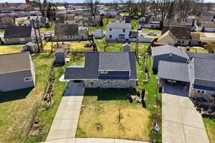 8 Inlet Rd, Levittown, PA 19057 - Photo 29