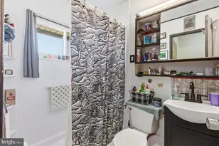 8 Inlet Rd, Levittown, PA 19057 - Photo 15