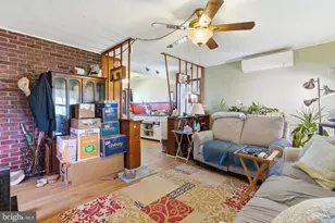 8 Inlet Rd, Levittown, PA 19057 - Photo 11