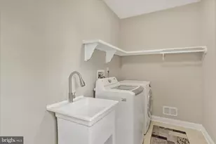 111 Pinewood Cir, New Hope, PA 18938 - Photo 41