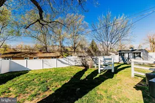 35 Mimosa Ln, Levittown, PA 19054 - Photo 39