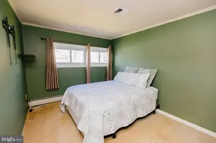 35 Mimosa Ln, Levittown, PA 19054 - Photo 27