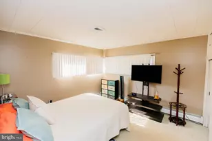 35 Mimosa Ln, Levittown, PA 19054 - Photo 25