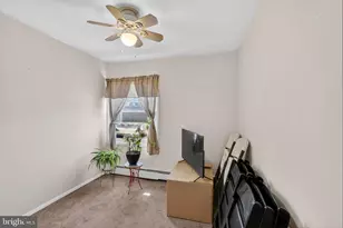 103 Daffodil Ln, Levittown, PA 19055 - Photo 25