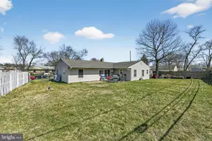 103 Daffodil Ln, Levittown, PA 19055 - Photo 29