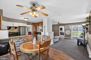 103 Daffodil Ln, Levittown, PA 19055 - Photo 7