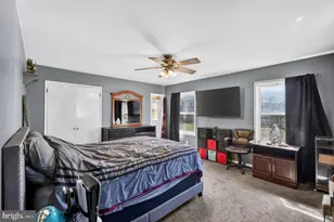 103 Daffodil Ln, Levittown, PA 19055 - Photo 19