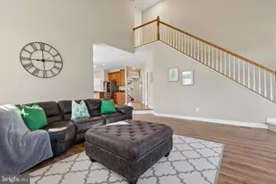 135 Equestrian Ct, Perkasie, PA 18944 - Photo 7