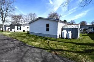 45 Maple Dr, Doylestown, PA 18901 - Photo 3