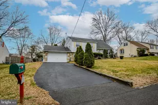 220 Hampshire Dr, Chalfont, PA 18914 - Photo 13