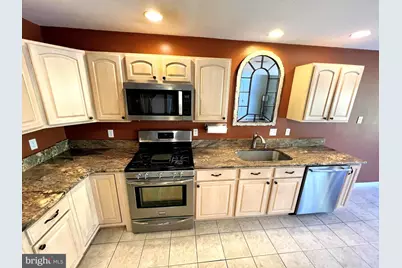 10 Dukes Way, Feasterville-Trevose, PA 19053 - Photo 5