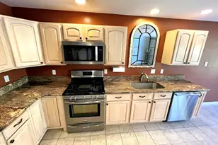 10 Dukes Way, Feasterville-Trevose, PA 19053 - Photo 5