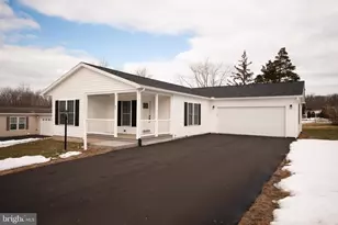 85 Waterford Ln, Sellersville, PA 18960 - Photo 1