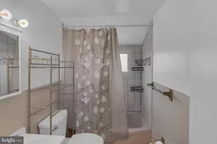 233 Kenwood Dr S, Levittown, PA 19055 - Photo 15