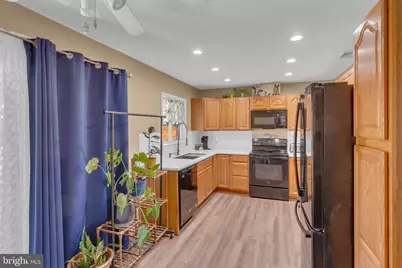 233 Kenwood Drive S, Levittown, PA 19055 - Photo 3