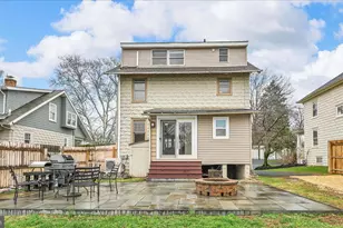 180 N Clinton St, Doylestown, PA 18901 - Photo 23