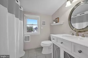 180 N Clinton St, Doylestown, PA 18901 - Photo 21