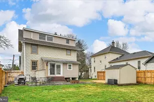 180 N Clinton St, Doylestown, PA 18901 - Photo 25