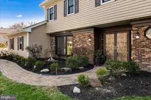 329 Sherwood Dr, Yardley, PA 19067 - Photo 3