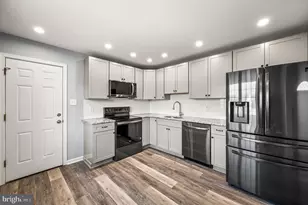 34 Shepherd Ln, Levittown, PA 19055 - Photo 7