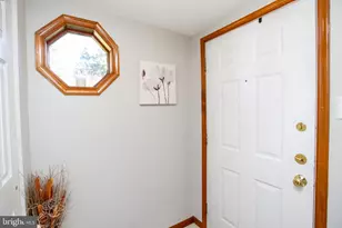 381 Redbud Ct, Warrington, PA 18976 - Photo 5