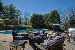 37 Alexanders Ct, Newtown, PA 18940 - Photo 3