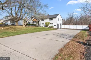 549 Austin Dr, Fairless Hills, PA 19030 - Photo 3