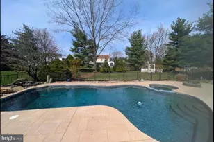 2454 Oleander Cir, Jamison, PA 18929 - Photo 25